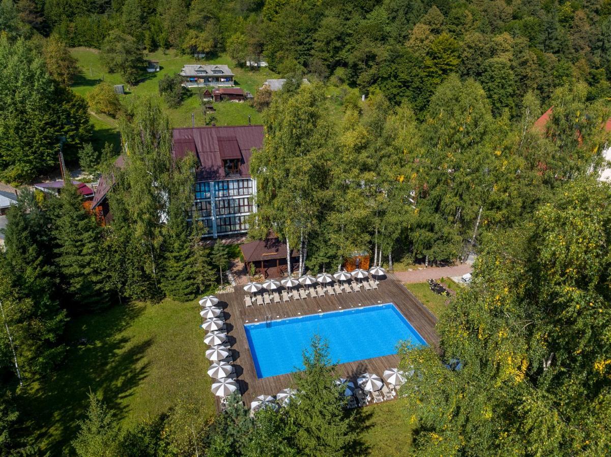 Yaremche Club Hotel Esterno foto