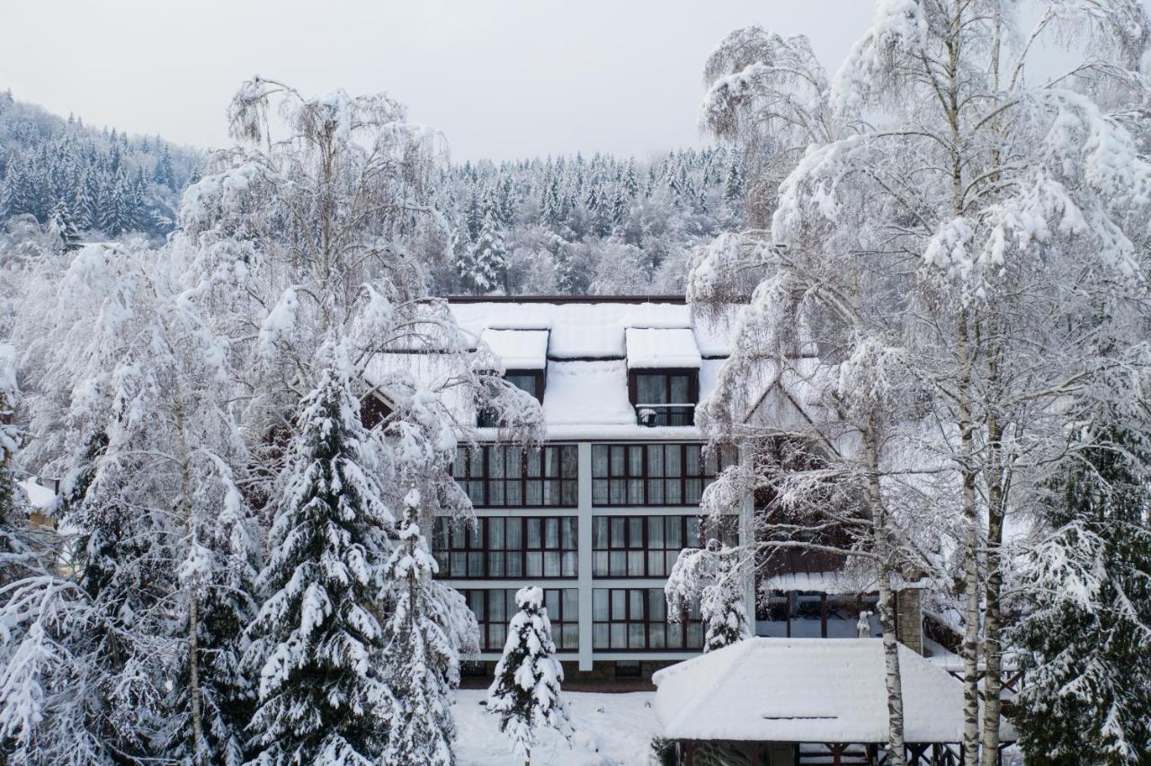 Yaremche Club Hotel Esterno foto